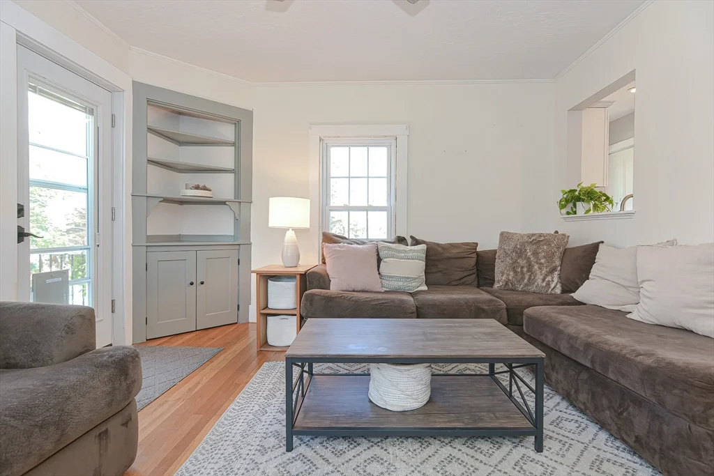 2 bed, 1 bath apartment for rent at 204 Front Unit 2, Weymouth — photo 8 of 12
