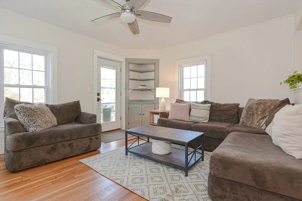 2 bed, 1 bath apartment for rent at 204 Front Unit 2, Weymouth — photo 3 of 6