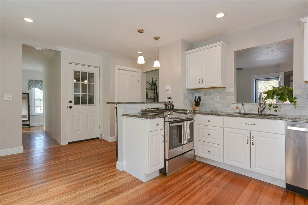 2 bed, 1 bath apartment for rent at 204 Front Unit 2, Weymouth — photo 6 of 6