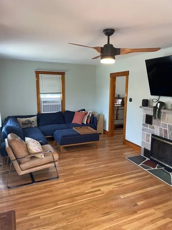 3 bed, 1 bath apartment for rent at 204 Groton Rd, Chelmsford — photo 5 of 25