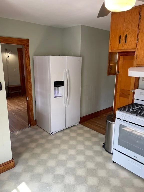 3 bed, 1 bath apartment for rent at 204 Groton Rd, Chelmsford — photo 4 of 25