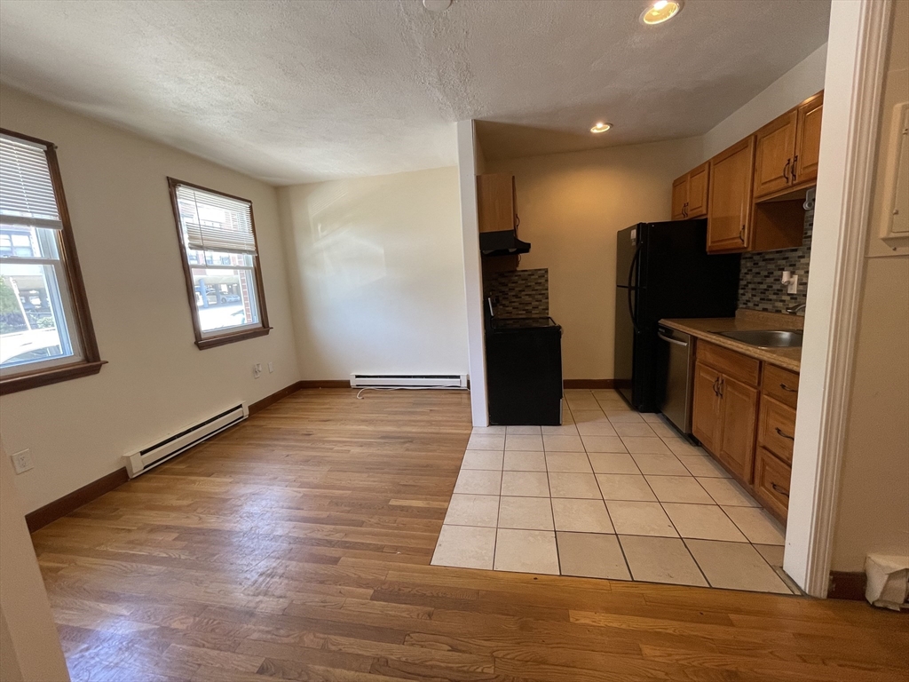 3 bed, 1 bath apartment for rent at 204 H St Unit 2, South Boston