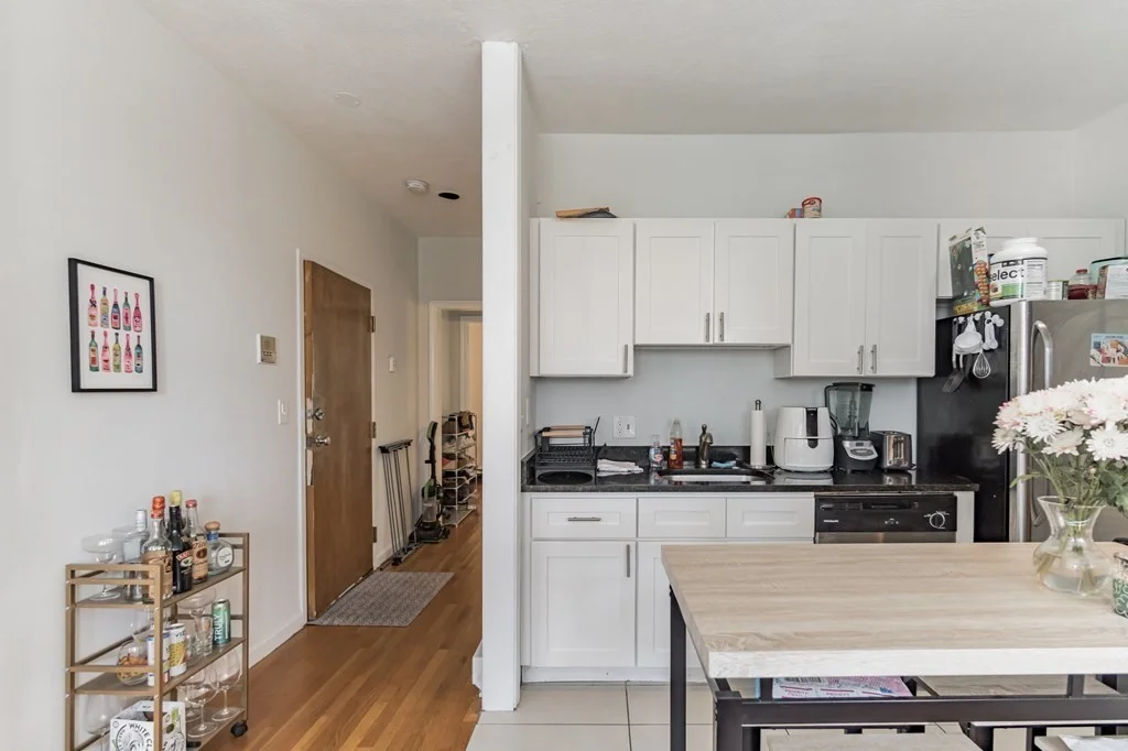 2 bed, 1 bath apartment for rent at 204 H St Unit 2A, South Boston — photo 3 of 8