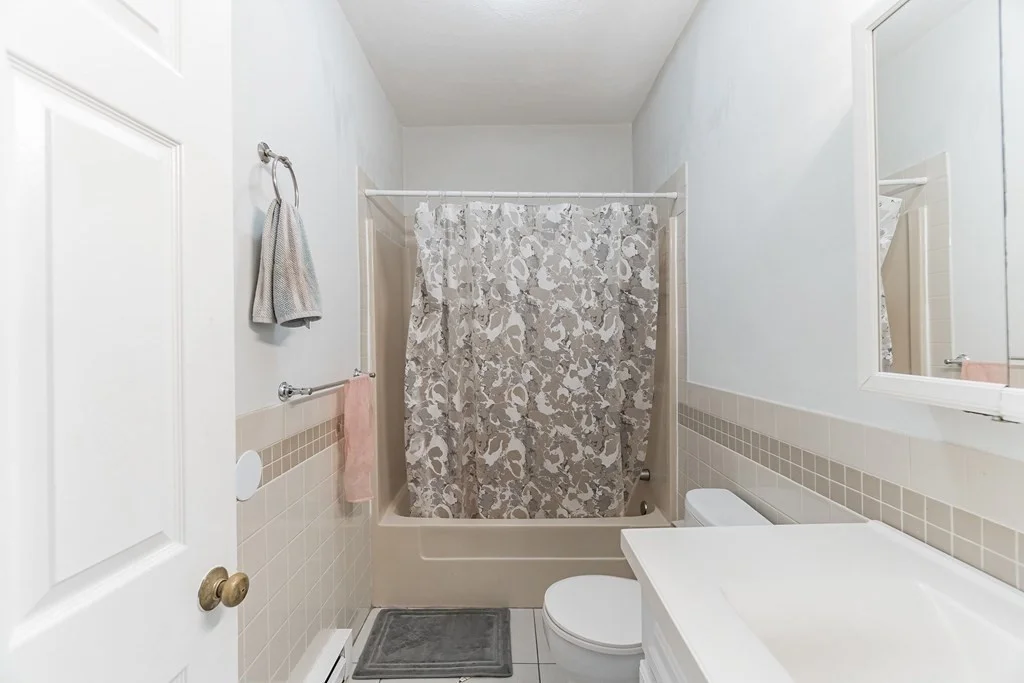 2 bed, 1 bath apartment for rent at 204 H St Unit 2A, South Boston — photo 6 of 8
