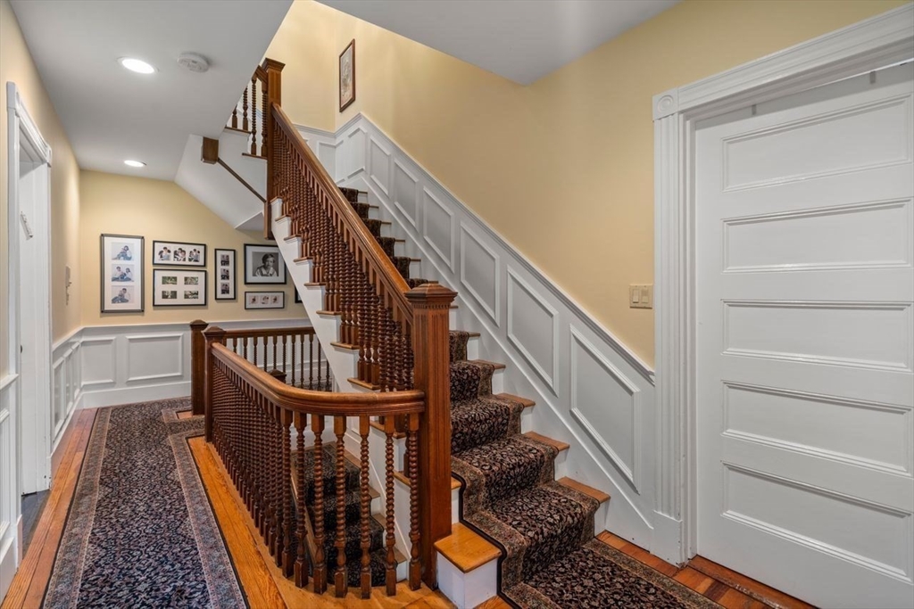 5 bed, 4+ bath apartment for rent at 204 Homer St, Newton Center — photo 17 of 42