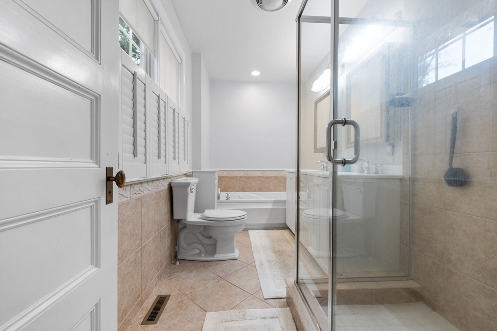 5 bed, 4+ bath apartment for rent at 204 Homer St, Newton Center — photo 20 of 42