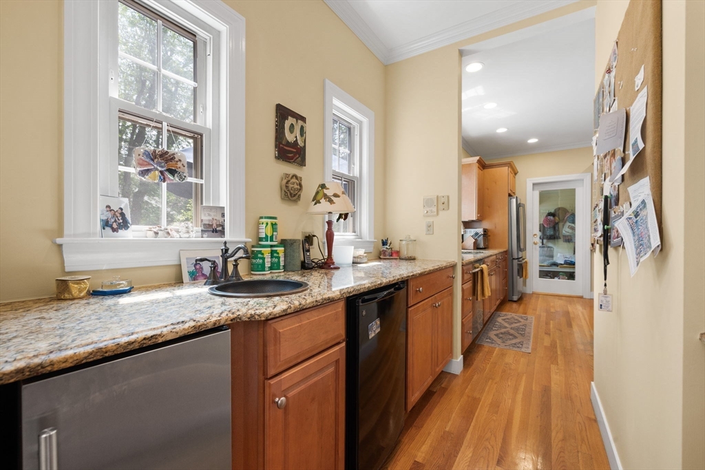 5 bed, 4+ bath apartment for rent at 204 Homer St, Newton Center — photo 13 of 42