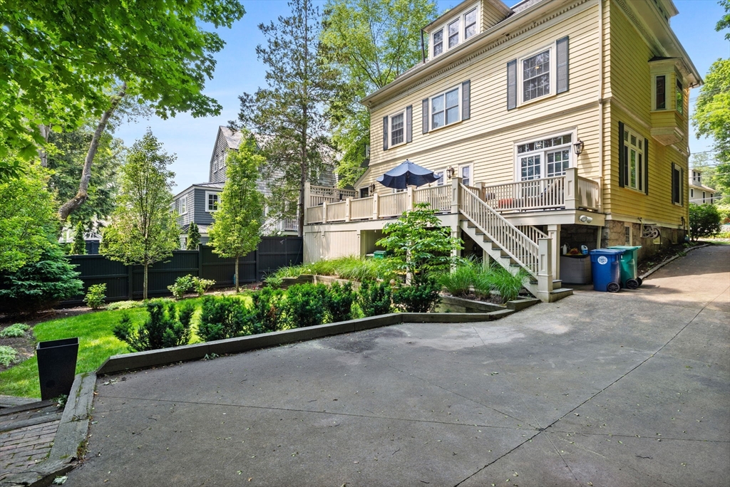 5 bed, 4+ bath apartment for rent at 204 Homer St, Newton Center — photo 3 of 42