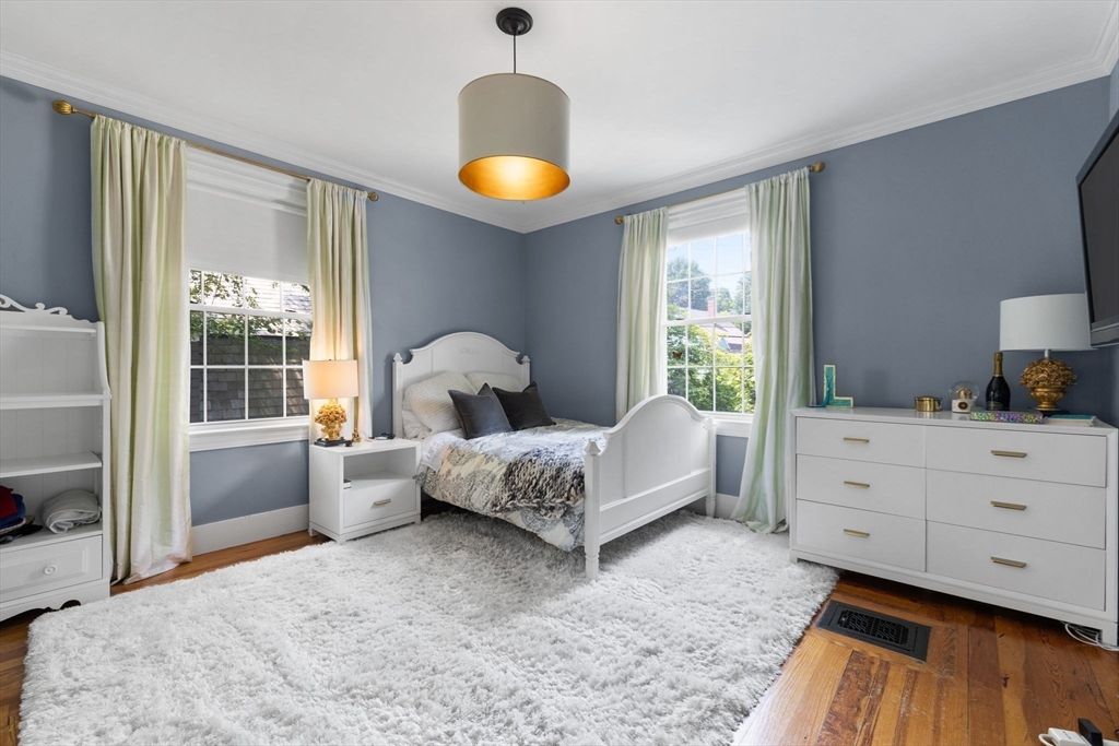 5 bed, 4+ bath apartment for rent at 204 Homer St, Newton Center — photo 25 of 42