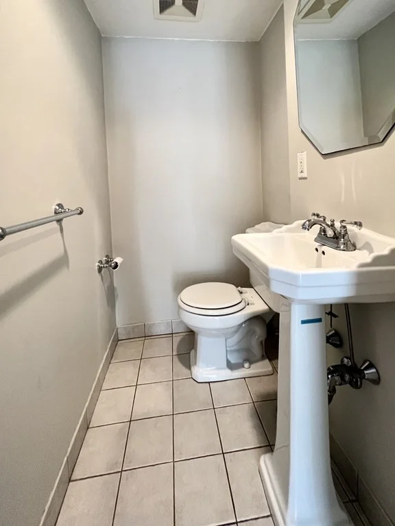 3 bed, 1 bath apartment for rent at 204 Jackson, Newton Center — photo 6 of 13