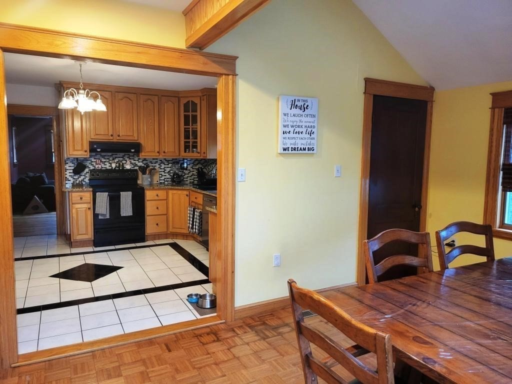 2 bed, 1 bath apartment for rent at 204 Massasoit Rd, Worcester — photo 7 of 30