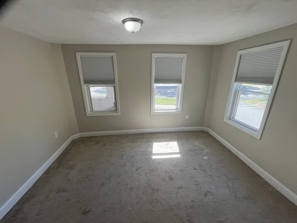 3 bed, 1 bath apartment for rent at 204 North Franklin Unit 204, Holbrook — photo 6 of 13