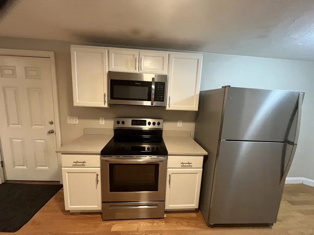 3 bed, 1 bath apartment for rent at 204 North Franklin Unit 204, Holbrook — photo 3 of 13