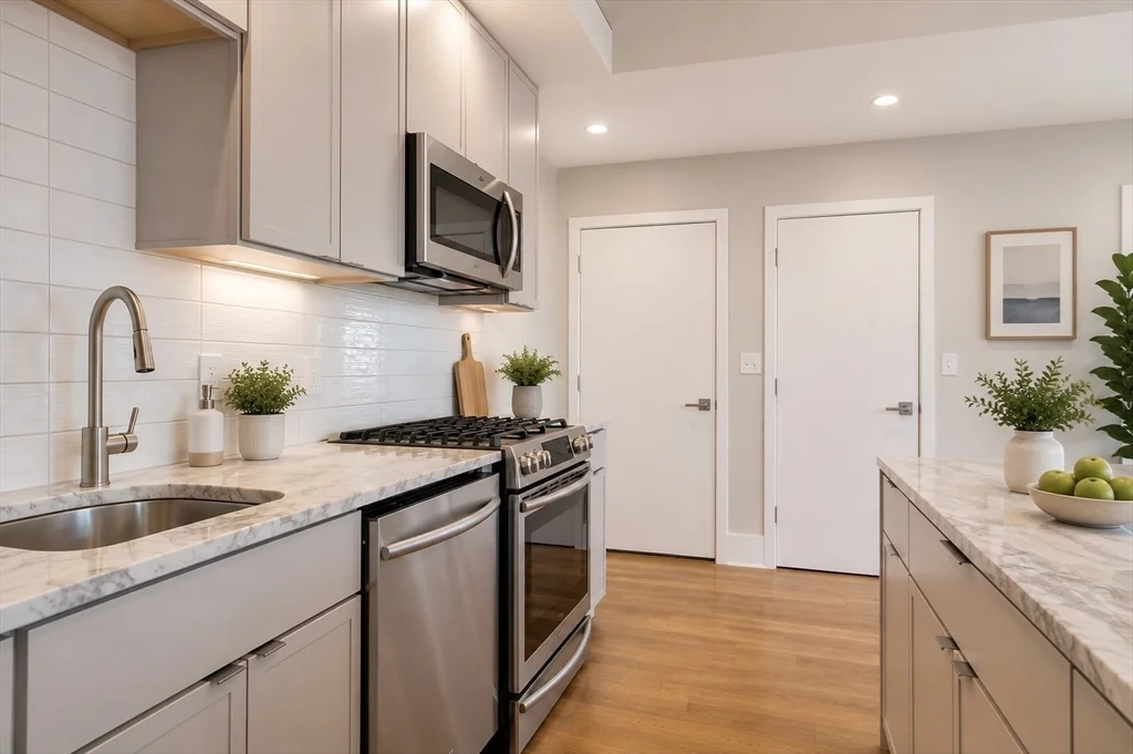 2 bed, 2 bath apartment for rent at 204 Spencer Ave Unit 10, Chelsea — photo 4 of 13