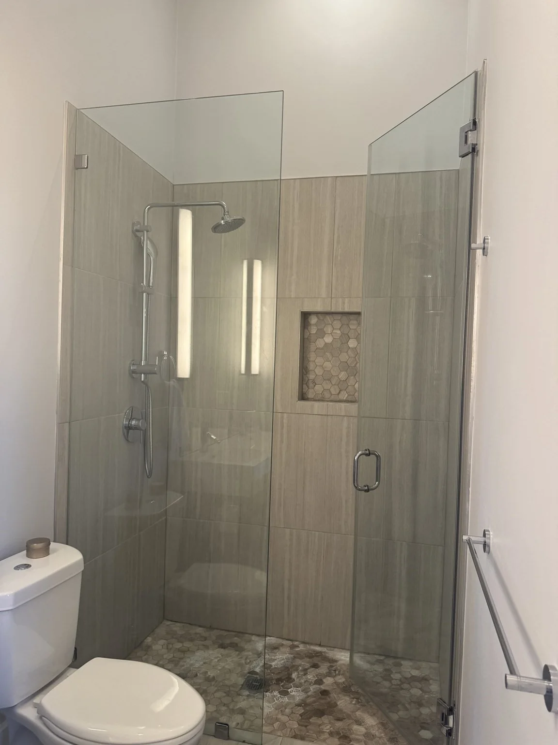 2 bed, 2 bath apartment for rent at 204 Spencer Ave Unit 9, Chelsea — photo 15 of 17
