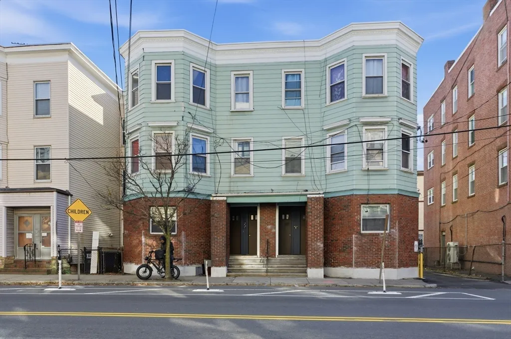 2 bed, 1 bath apartment for rent at 204 Washington St Unit 1, Prospect Hill — photo 17 of 19