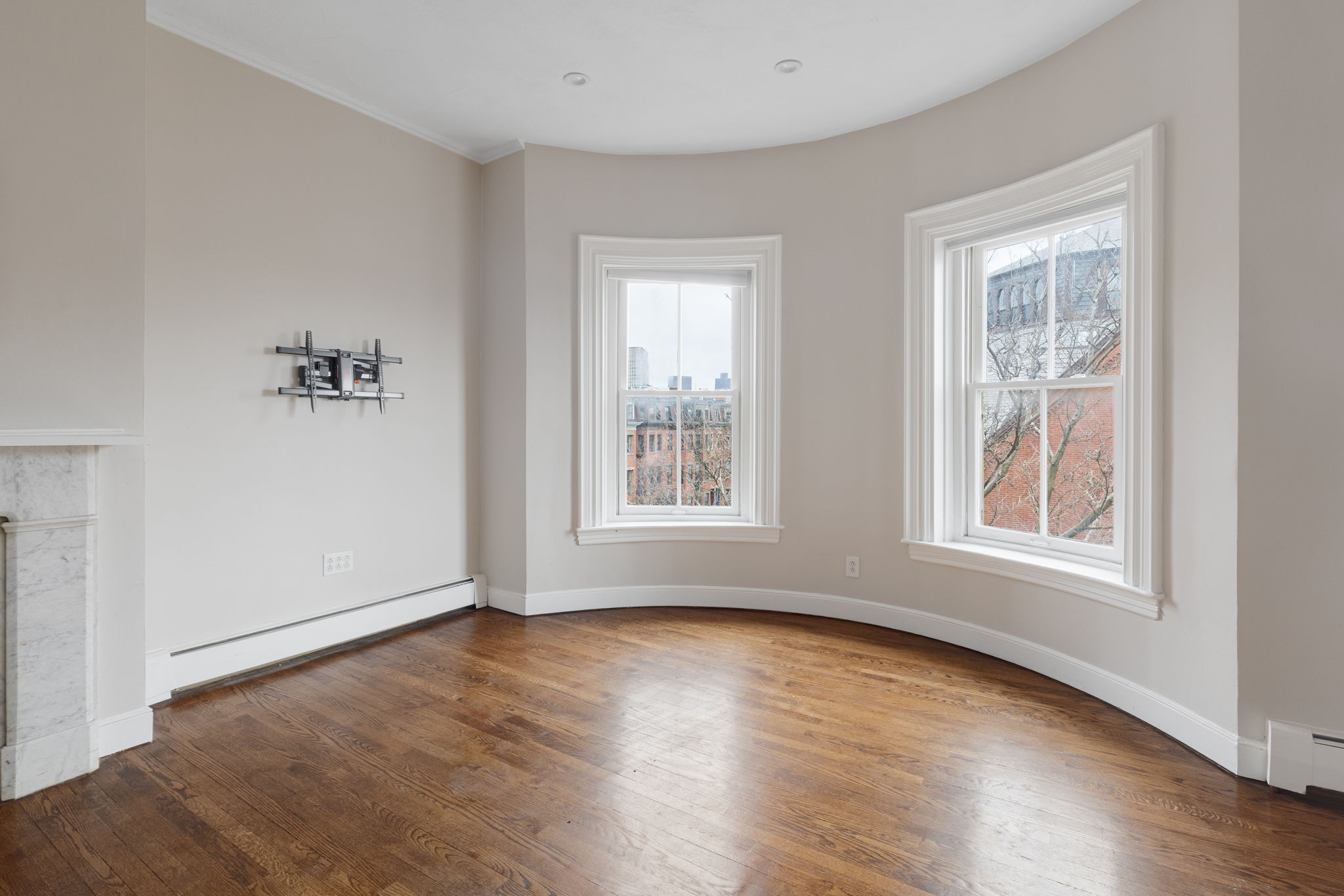 2 bed, 1 bath apartment for rent at 204 West Brookline St Unit 4, South End — photo 4 of 18