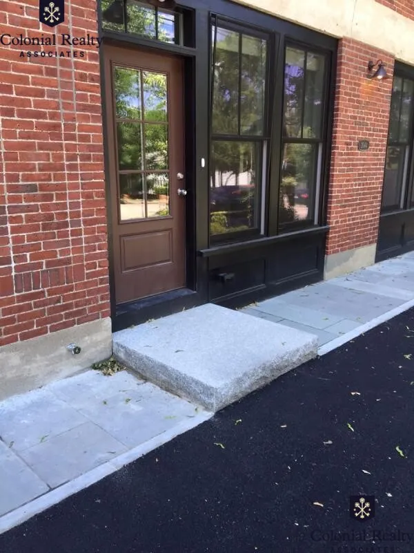 4 bed, 4 bath apartment for rent at 2044 Beacon St Unit 4, Waban — photo 10 of 19