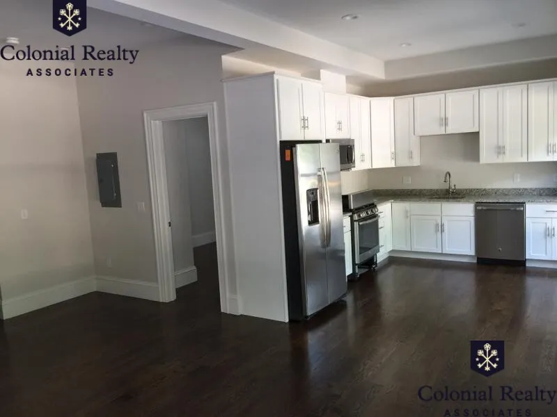 4 bed, 4 bath apartment for rent at 2044 Beacon St Unit 4, Waban — photo 13 of 19