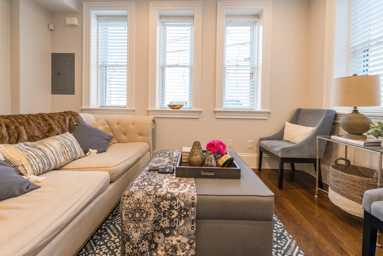 3 bed, 4+ bath apartment for rent at 2044 Beacon Street Extension Unit 1, Auburndale — photo 23 of 27