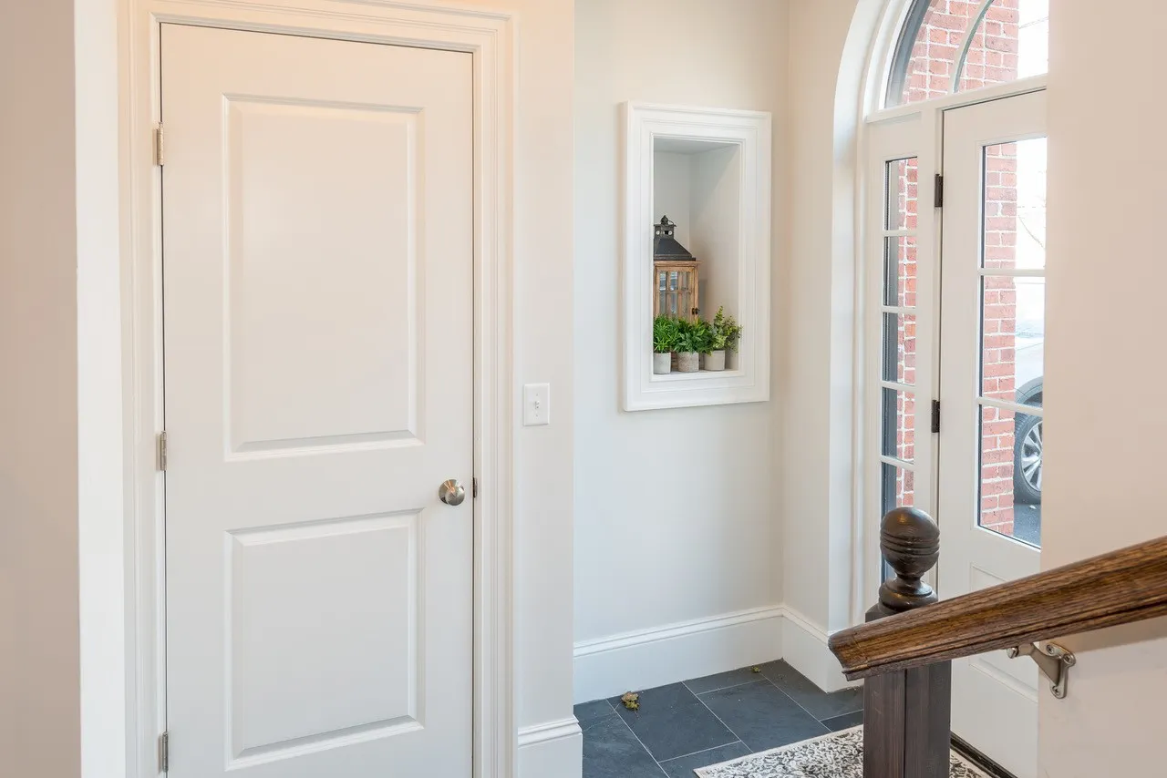 3 bed, 4+ bath apartment for rent at 2044 Beacon Street Extension Unit 1, Auburndale — photo 14 of 27
