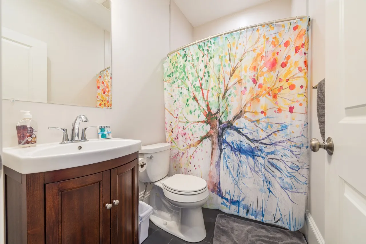 3 bed, 4+ bath apartment for rent at 2044 Beacon Street Extension Unit 1, Auburndale — photo 4 of 27