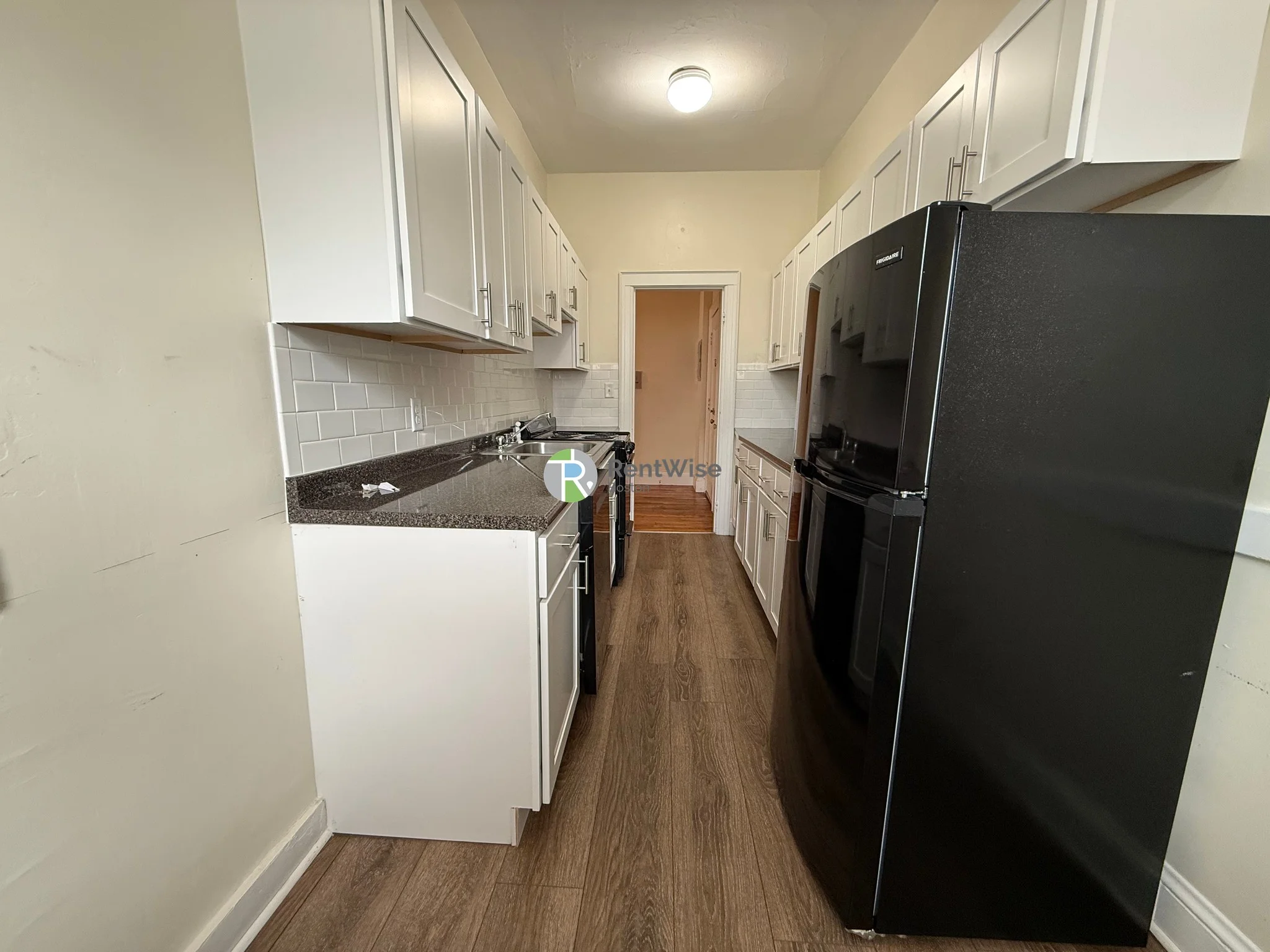 1 bed, 1 bath apartment for rent at 2045 Commonwealth Ave Unit 4, Brighton — photo 3 of 22