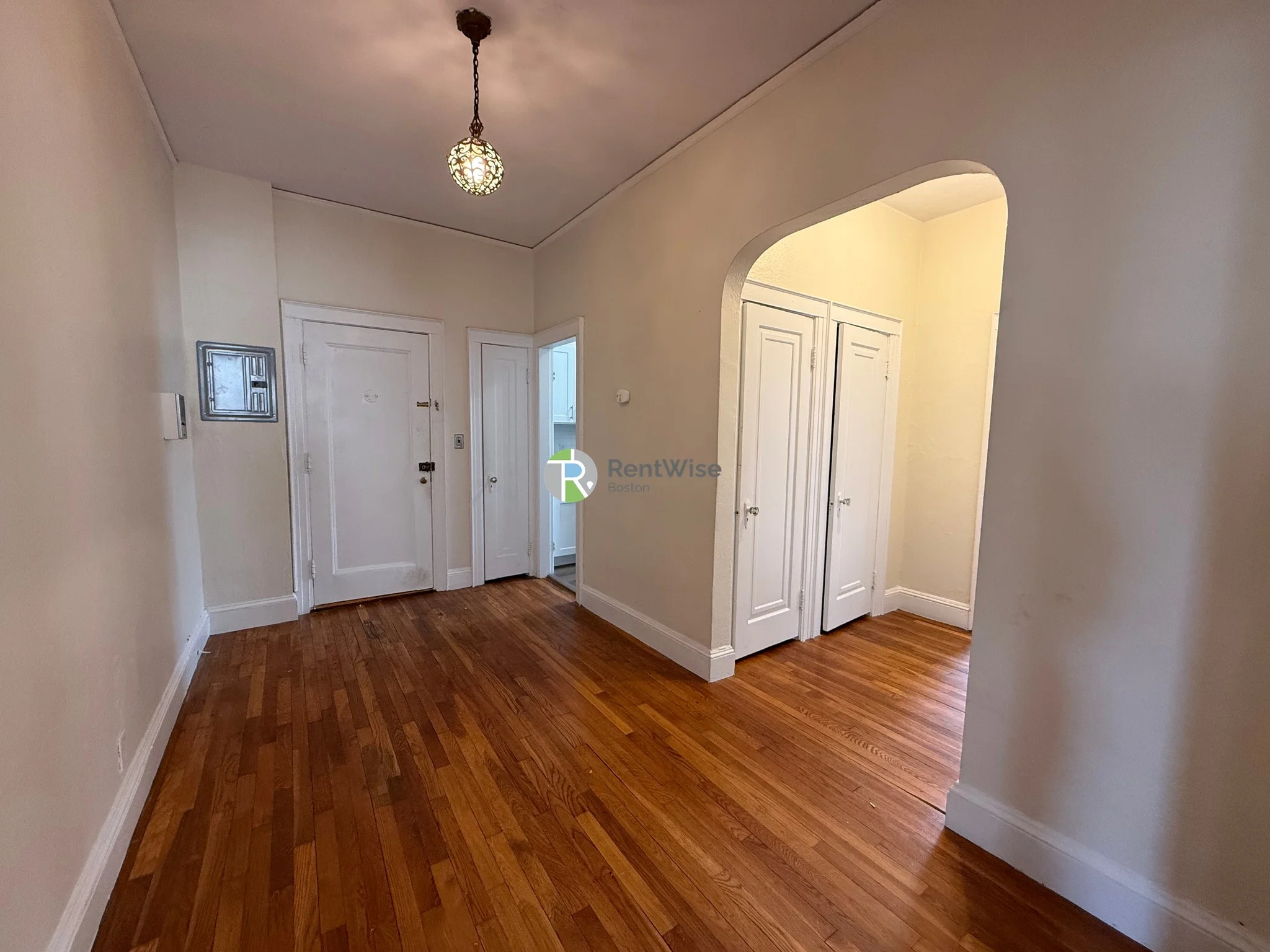 1 bed, 1 bath apartment for rent at 2045 Commonwealth Ave Unit 4, Brighton — photo 10 of 22