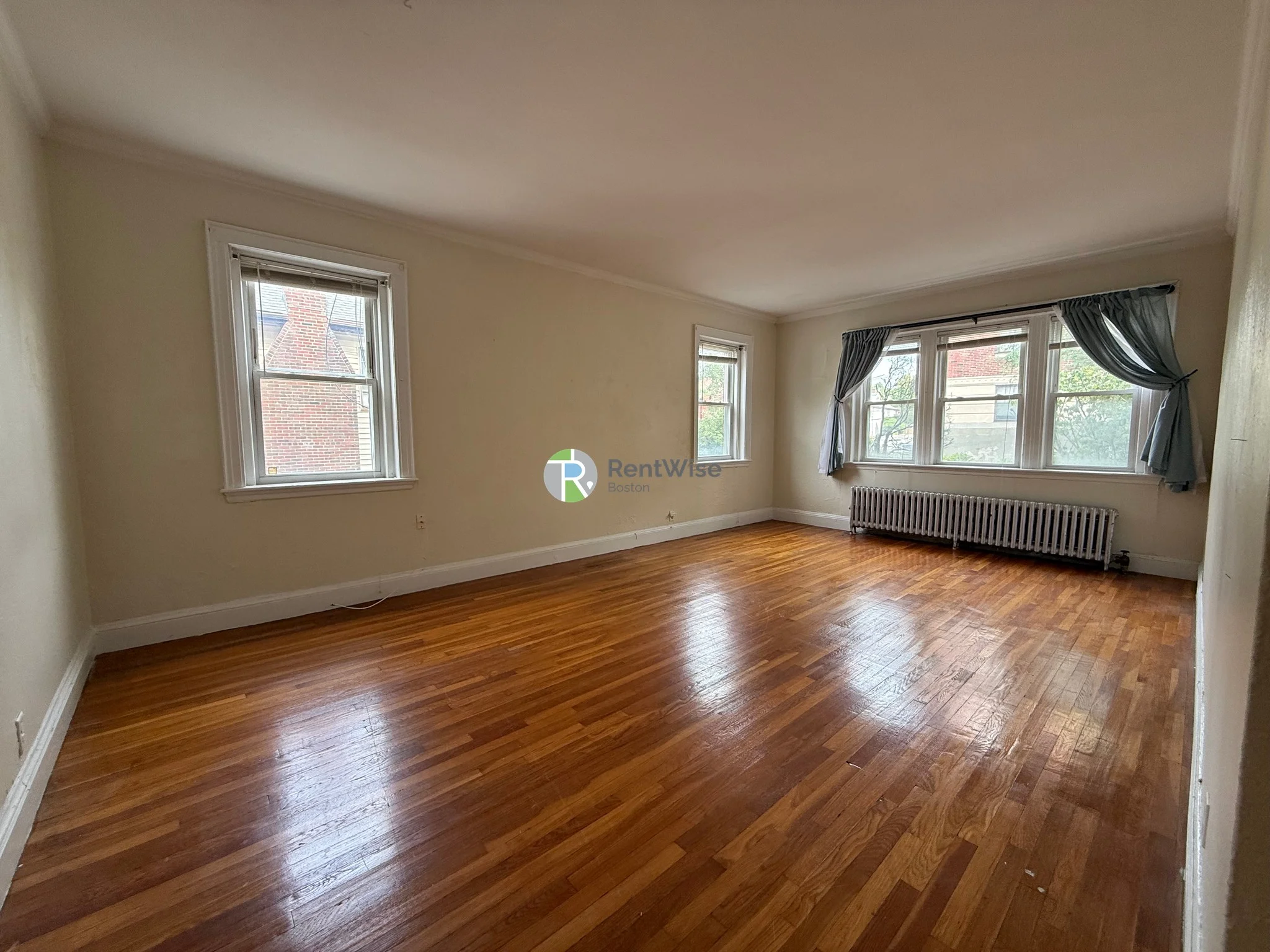 1 bed, 1 bath apartment for rent at 2045 Commonwealth Ave Unit 4, Brighton — photo 4 of 22
