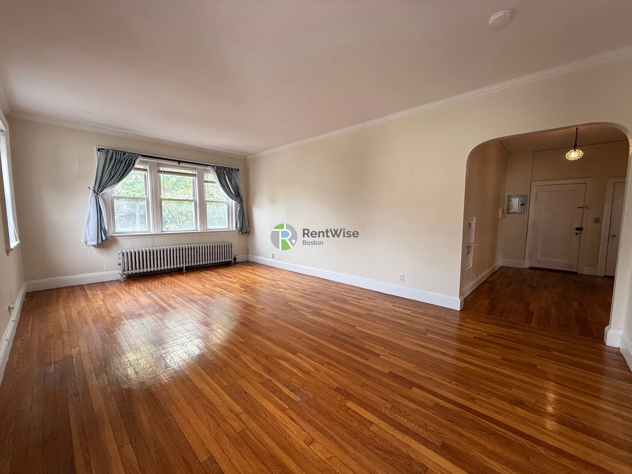 1 bed, 1 bath apartment for rent at 2045 Commonwealth Ave Unit 4, Brighton — photo 9 of 22