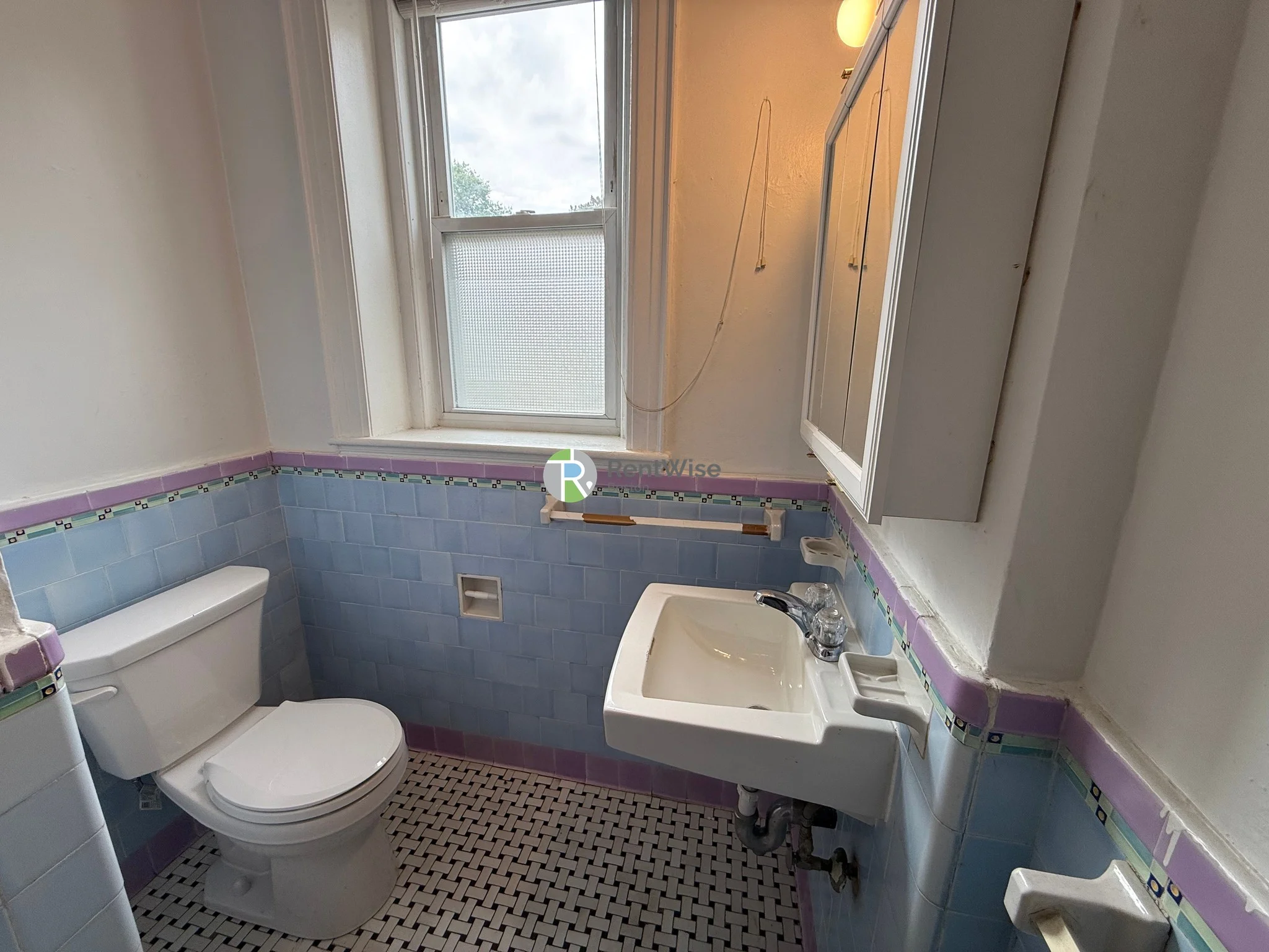 1 bed, 1 bath apartment for rent at 2045 Commonwealth Ave Unit 4, Brighton — photo 16 of 22