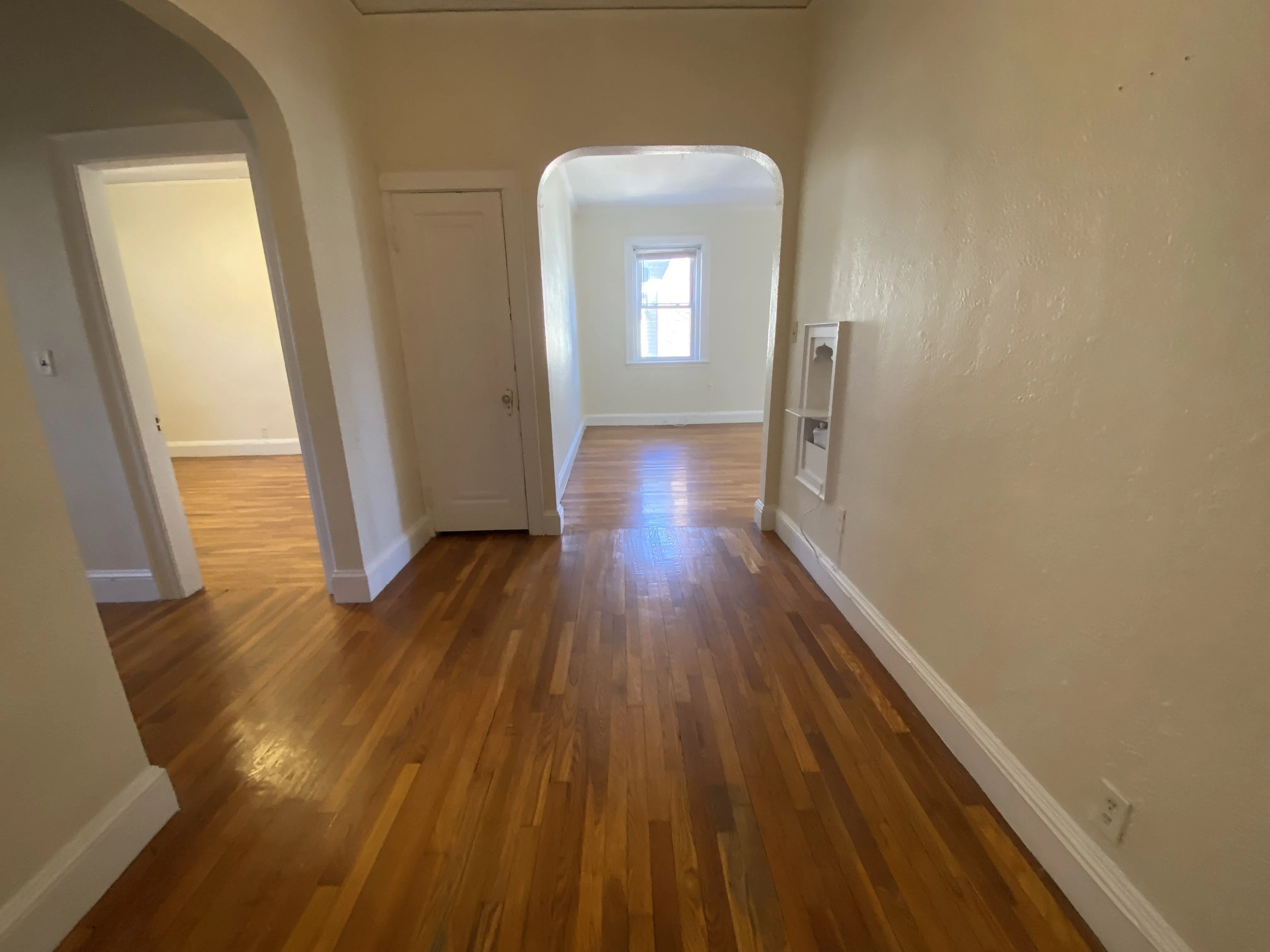 1 bed, 1 bath apartment for rent at 2045 Commonwealth Ave Unit 41, Brighton — photo 3 of 17