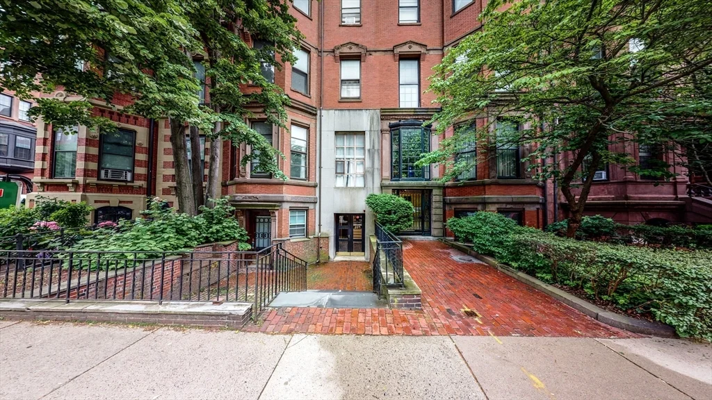 1 bed, 1 bath apartment for rent at 205 Beacon St Unit 7, Back Bay — photo 9 of 9