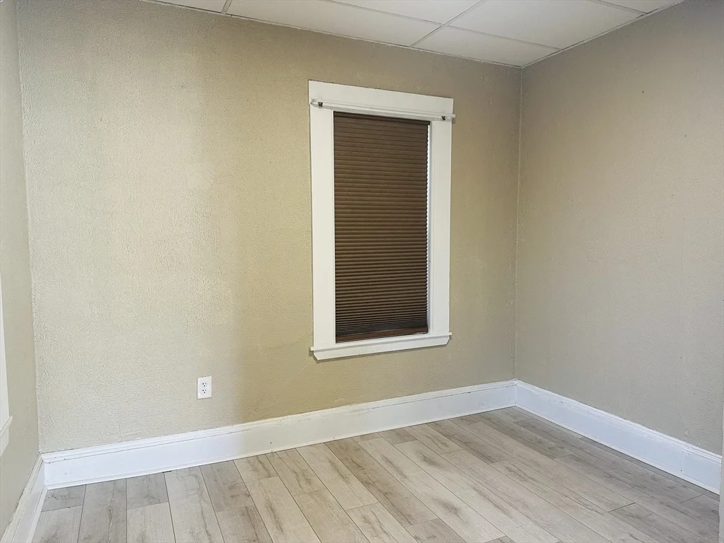 1 bed, 1 bath apartment for rent at 205 Bussey St Unit 101, Dedham — photo 2 of 4