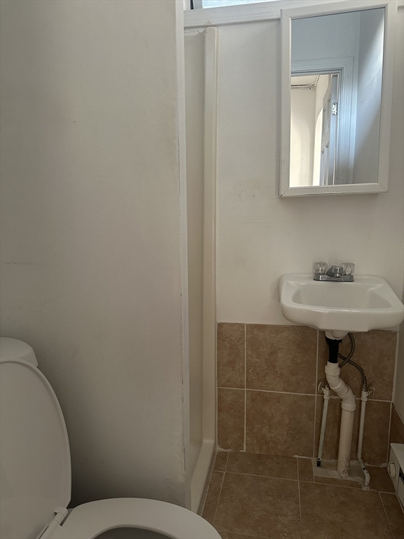 1 bed, 1 bath apartment for rent at 205 Bussey St Unit 101, Dedham — photo 4 of 4