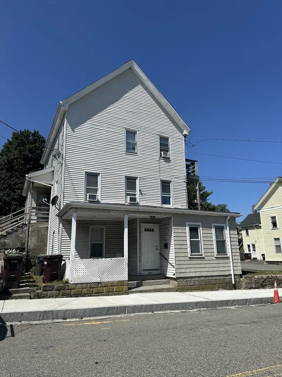 2 bed, 2 bath apartment for rent at 205 Bussey St Unit 3, Dedham