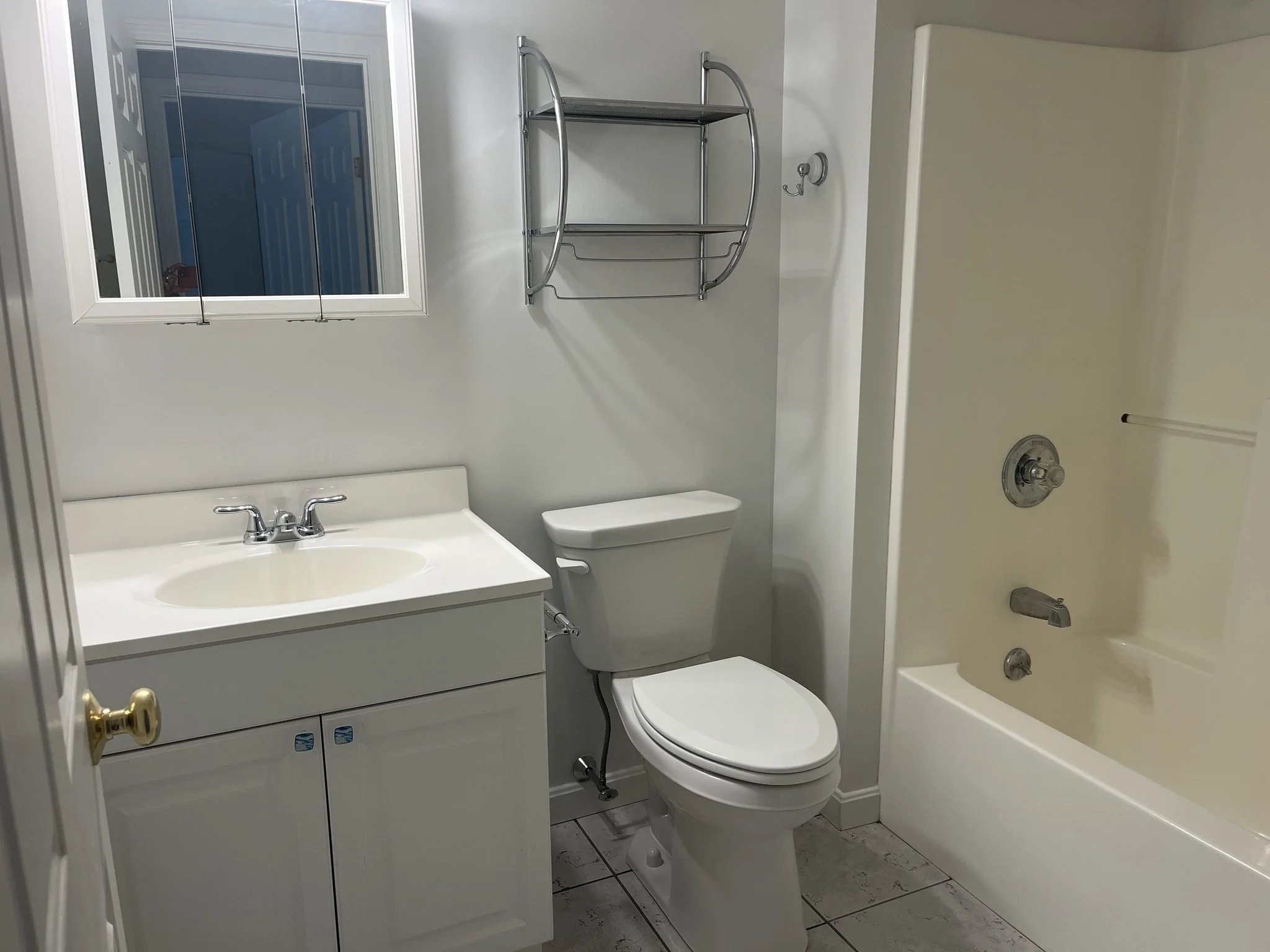 2 bed, 1 bath apartment for rent at 205 Chapin St Unit A4, Southbridge — photo 9 of 15