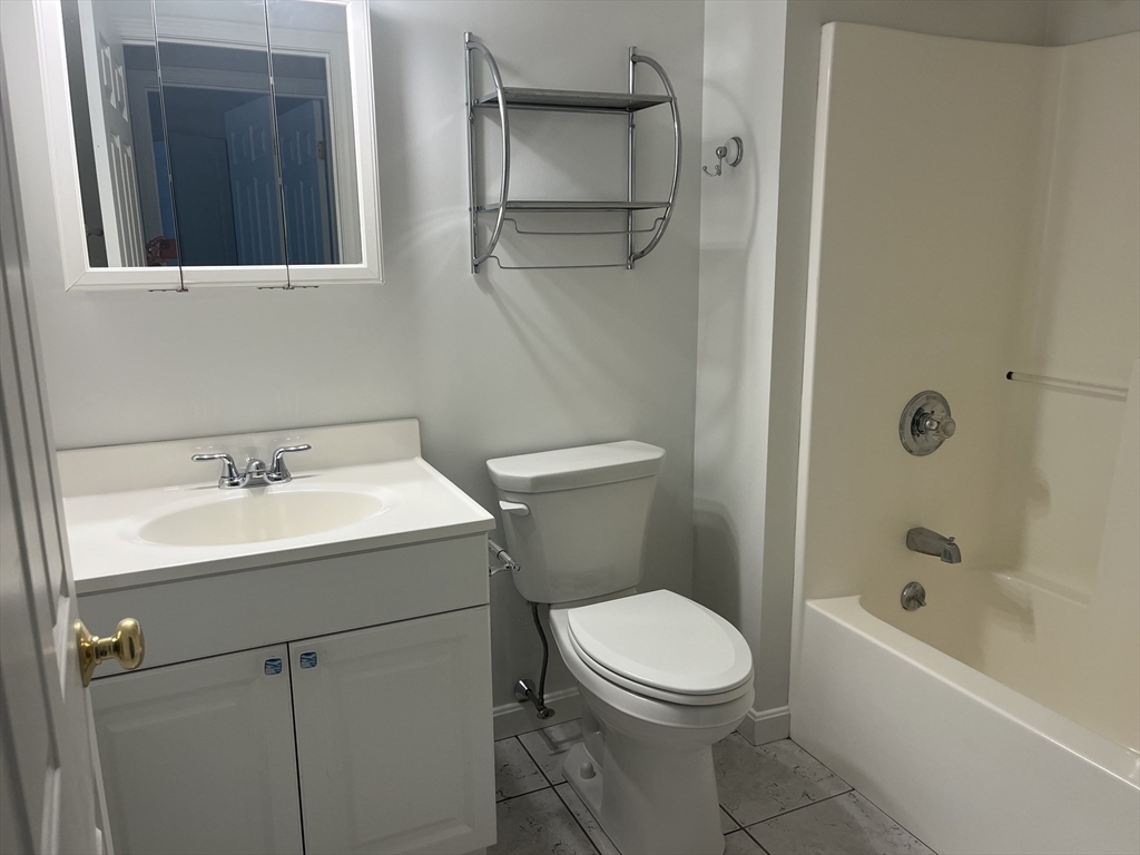 2 bed, 1 bath apartment for rent at 205 Chapin St Unit A4, Southbridge — photo 12 of 14