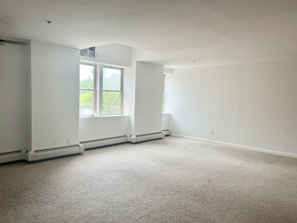 2 bed, 1 bath apartment for rent at 205 Chapin St Unit A4, Southbridge — photo 5 of 14