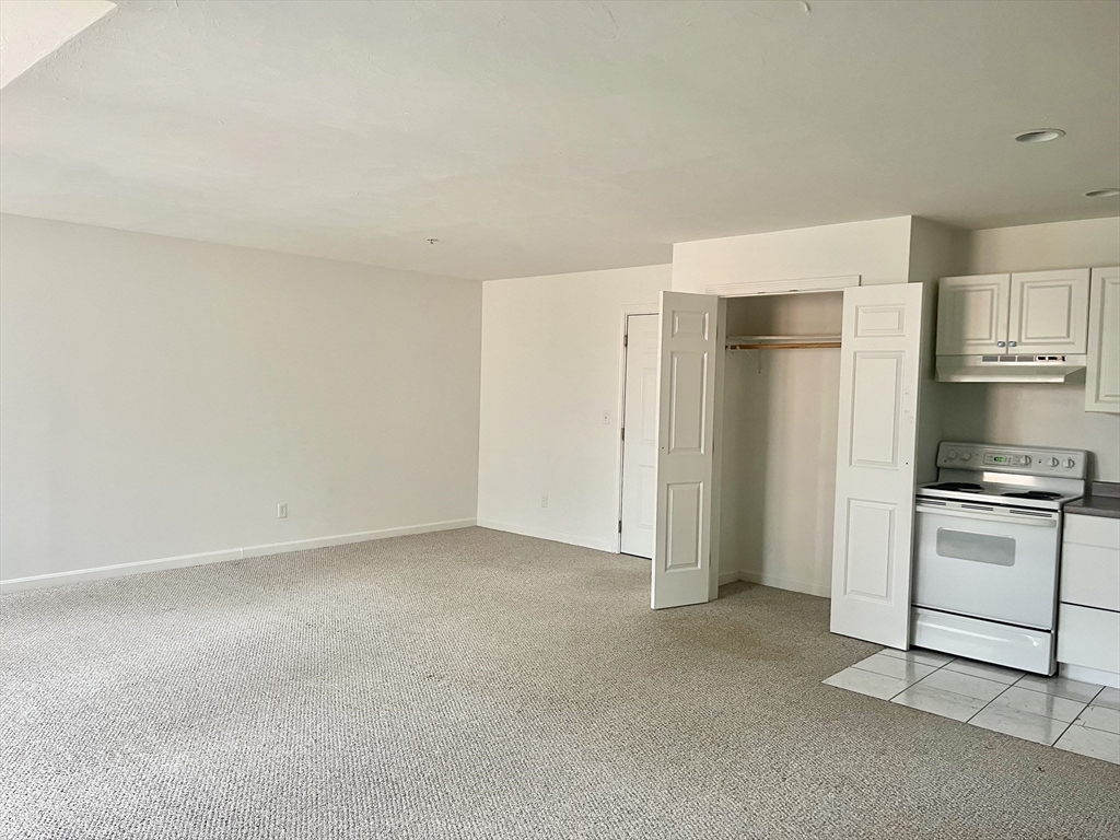 2 bed, 1 bath apartment for rent at 205 Chapin St Unit A4, Southbridge — photo 8 of 14