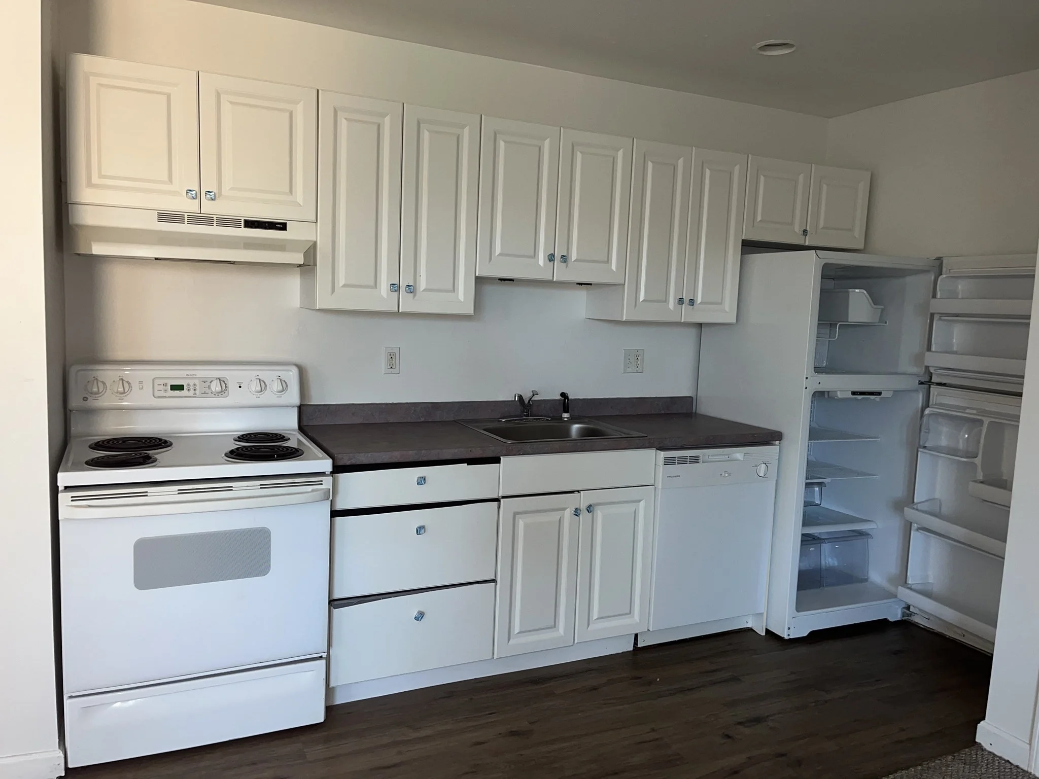 2 bed, 1 bath apartment for rent at 205 Chapin St Unit A4, Southbridge — photo 14 of 15