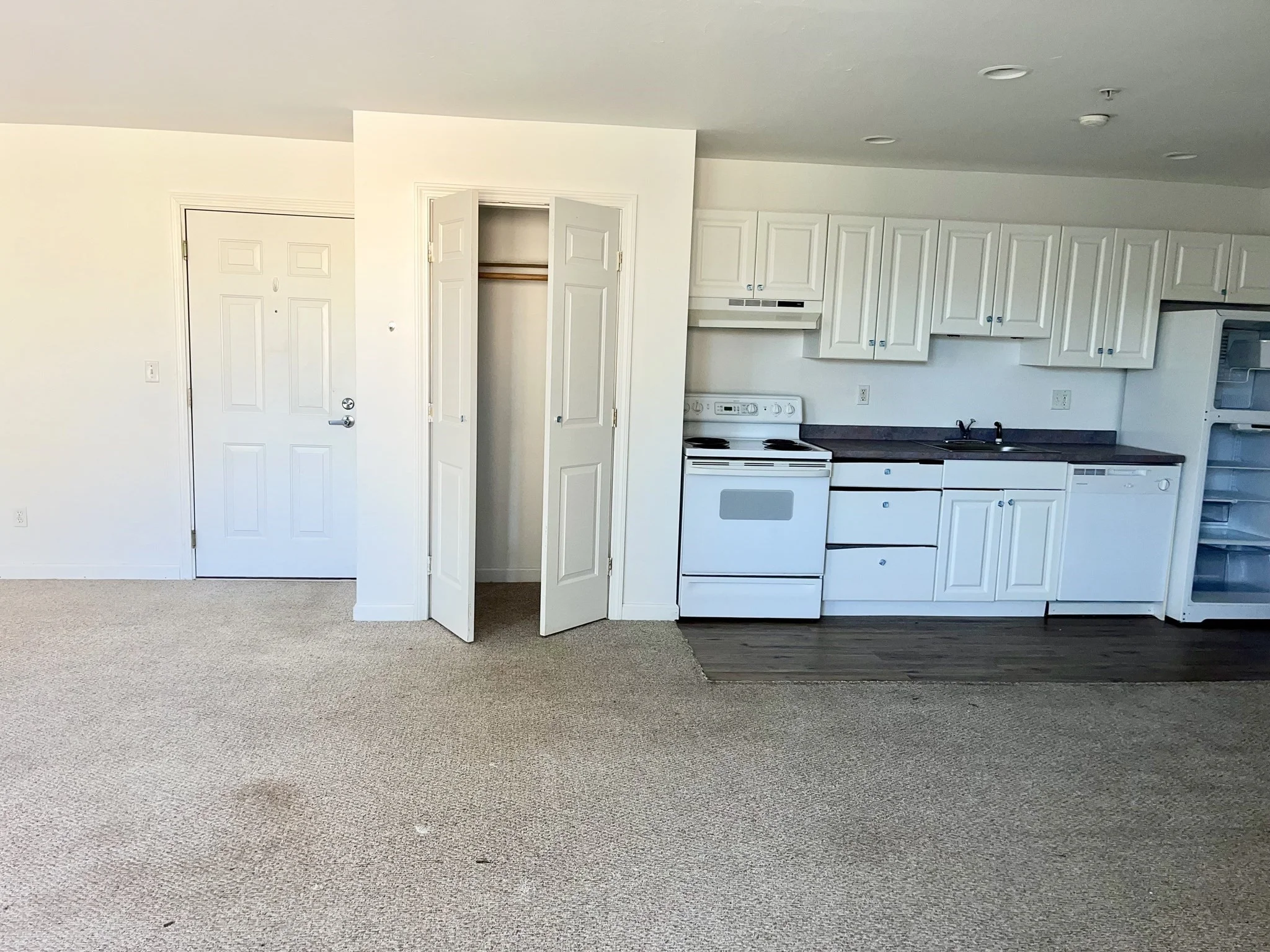 2 bed, 1 bath apartment for rent at 205 Chapin St Unit A4, Southbridge — photo 13 of 15