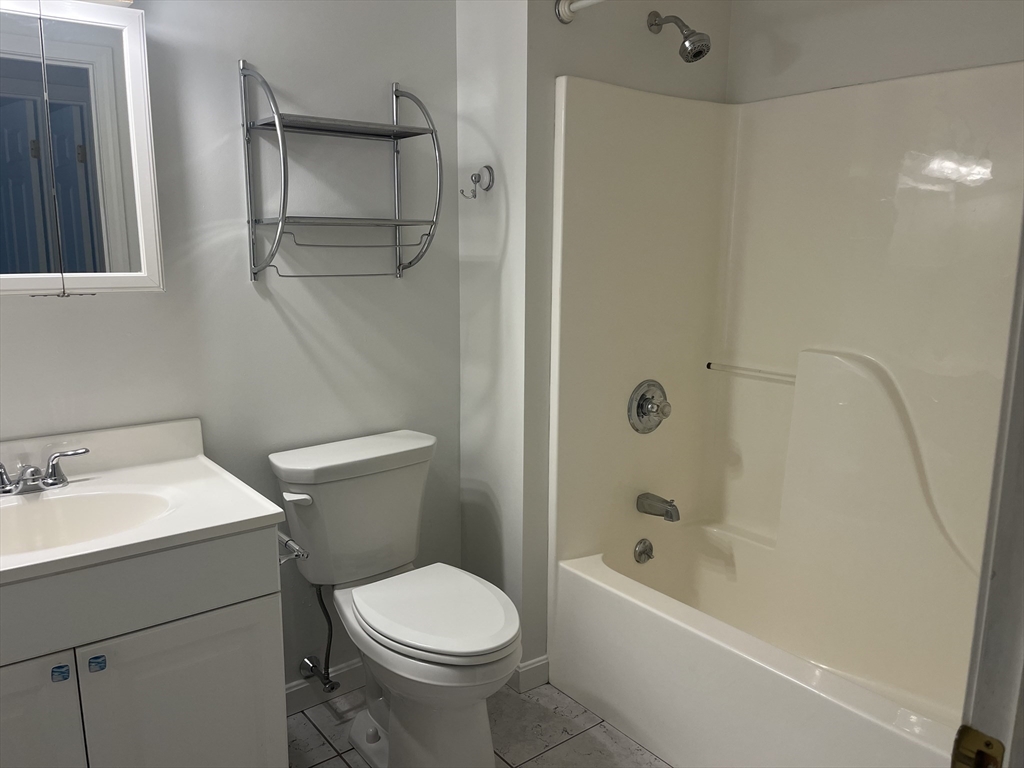 2 bed, 1 bath apartment for rent at 205 Chapin St Unit A4, Southbridge — photo 11 of 14