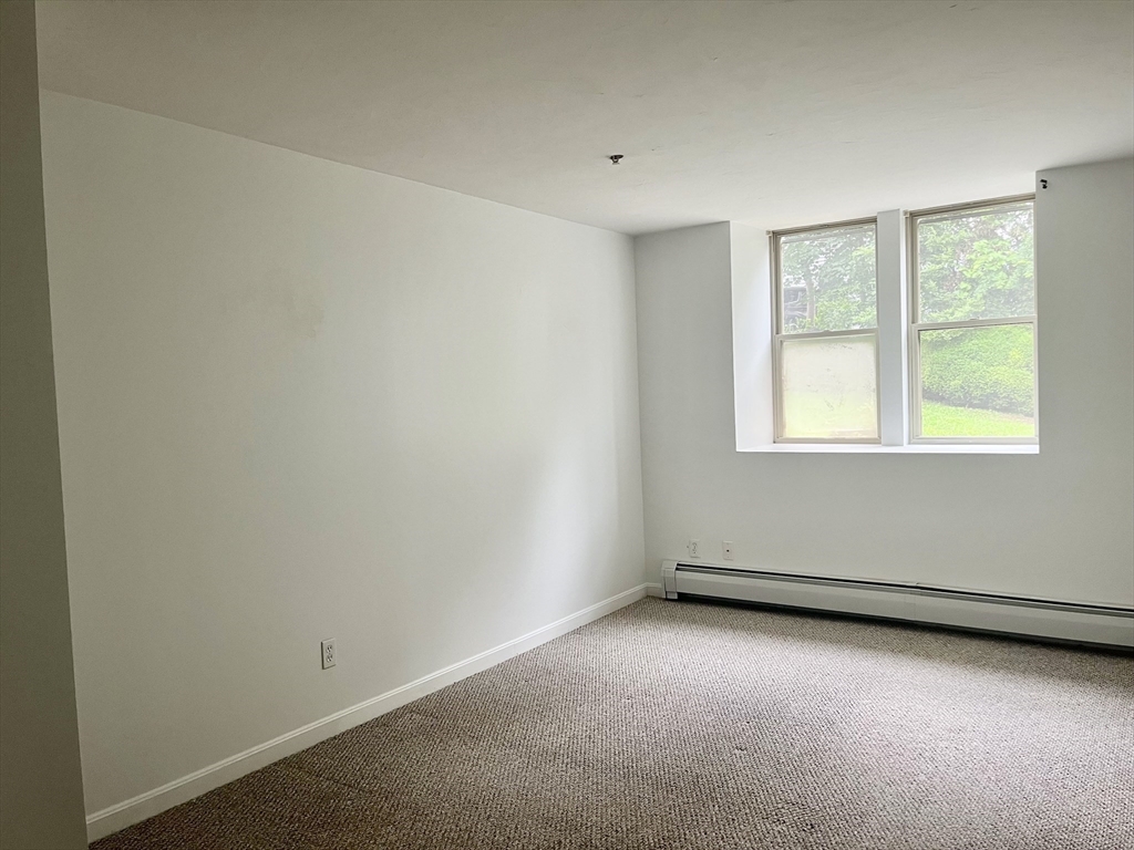 2 bed, 1 bath apartment for rent at 205 Chapin St Unit A4, Southbridge — photo 9 of 14