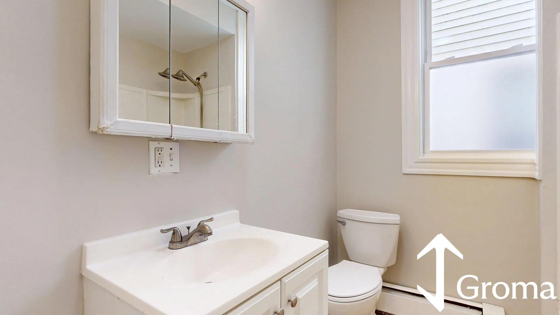 4 bed, 1 bath apartment for rent at 205 Chelsea St Unit 3, East Boston — photo 16 of 33