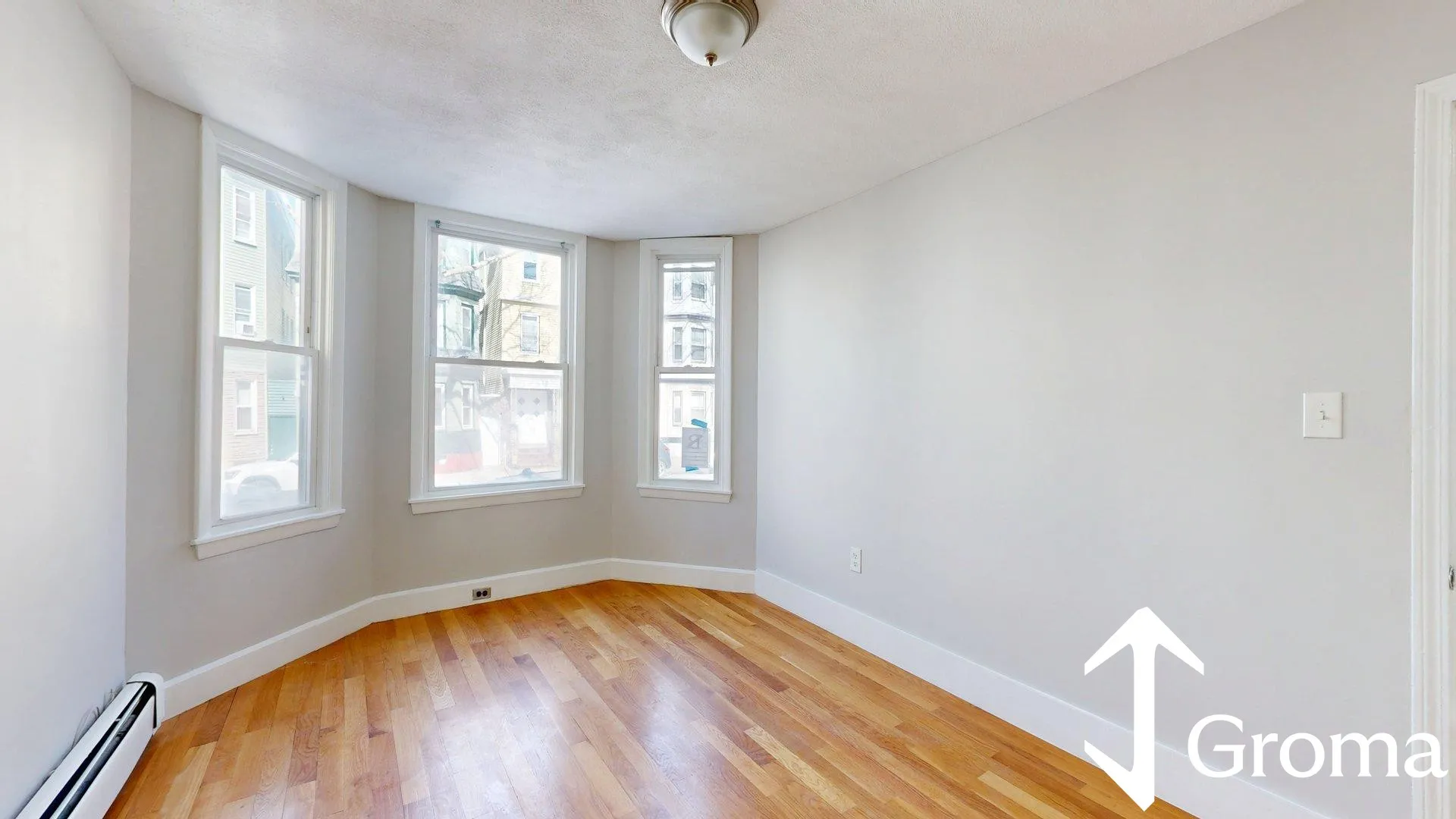4 bed, 1 bath apartment for rent at 205 Chelsea St Unit 3, East Boston — photo 6 of 33