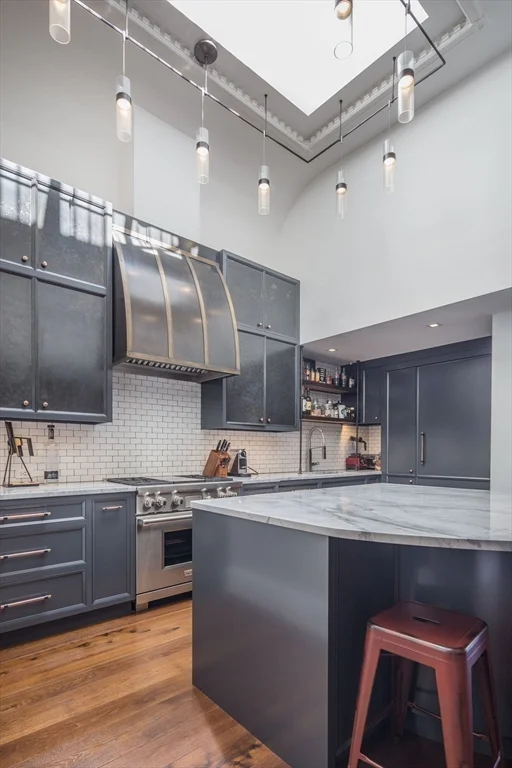2 bed, 2 bath apartment for rent at 205 Commonwealth Ave Unit PH, Back Bay — photo 8 of 27