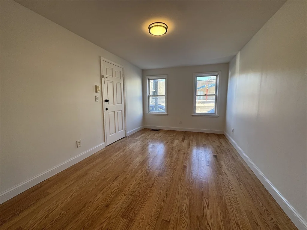 2 bed, 1 bath apartment for rent at 205 D Unit 1, South Boston