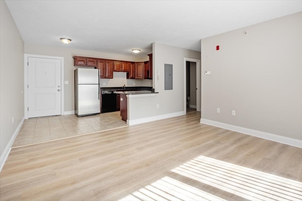 2 bed, 2 bath apartment for rent at 205 Elm St Unit 204, Quincy Center — photo 5 of 12