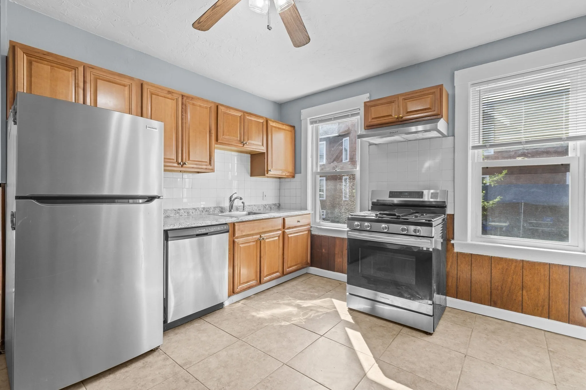 3 bed, 1 bath apartment for rent at 205 Emerald St Unit A, Malden — photo 9 of 14